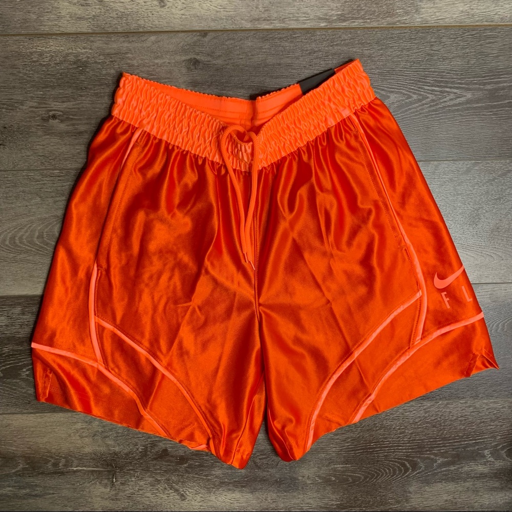 Nike Swoosh Fly Women’s Basketball Shorts Dri-Fit